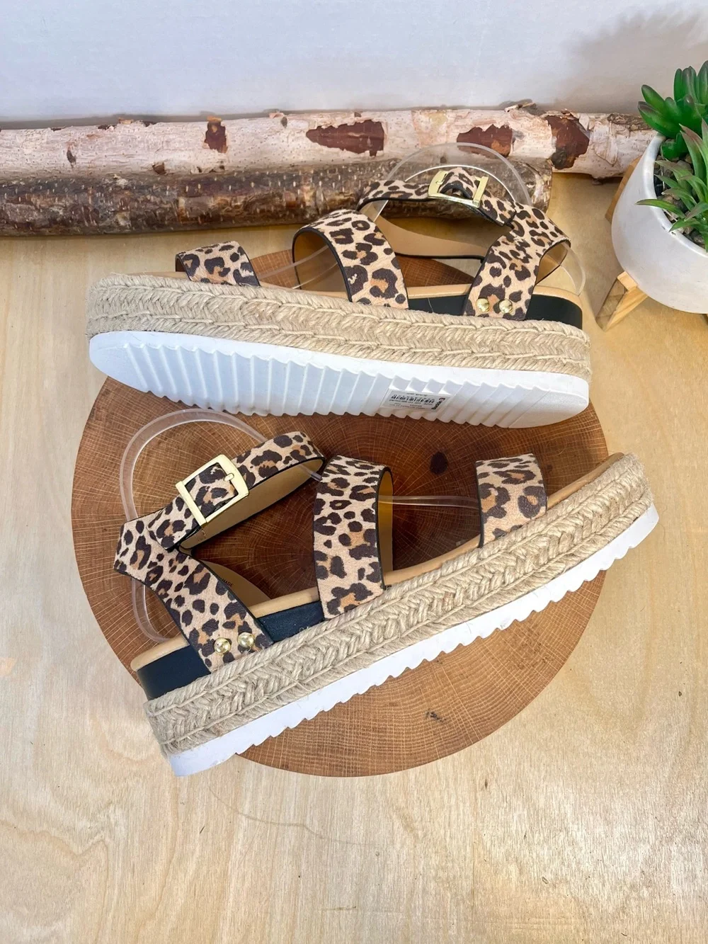NWT Soda Bryces Cheetah Print Platform Espadrille Sandals Size 10